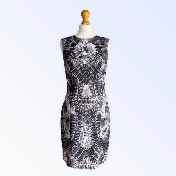 H&M Gemstone/ Diamond Print Sleeveless Dress - Picture 3 of 9
